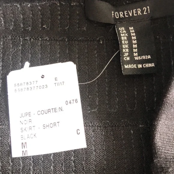 Mini sequenced skirt - Picture 3 of 3